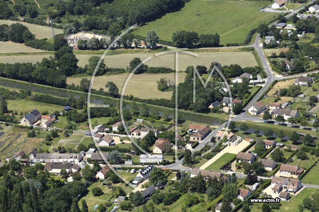 Photo arienne de Vierzon (La Croix Moreau)