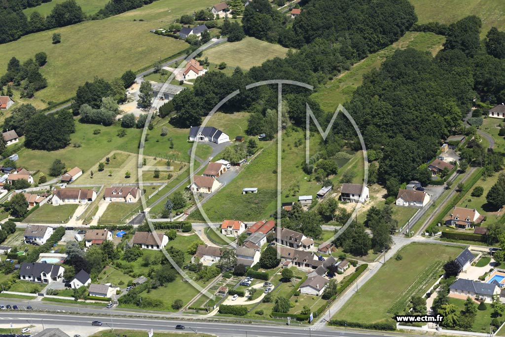 Photo arienne de Vierzon (Le Village au Chevry)