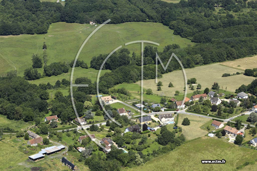 Photo arienne de Vierzon (Le Village au Piquet)