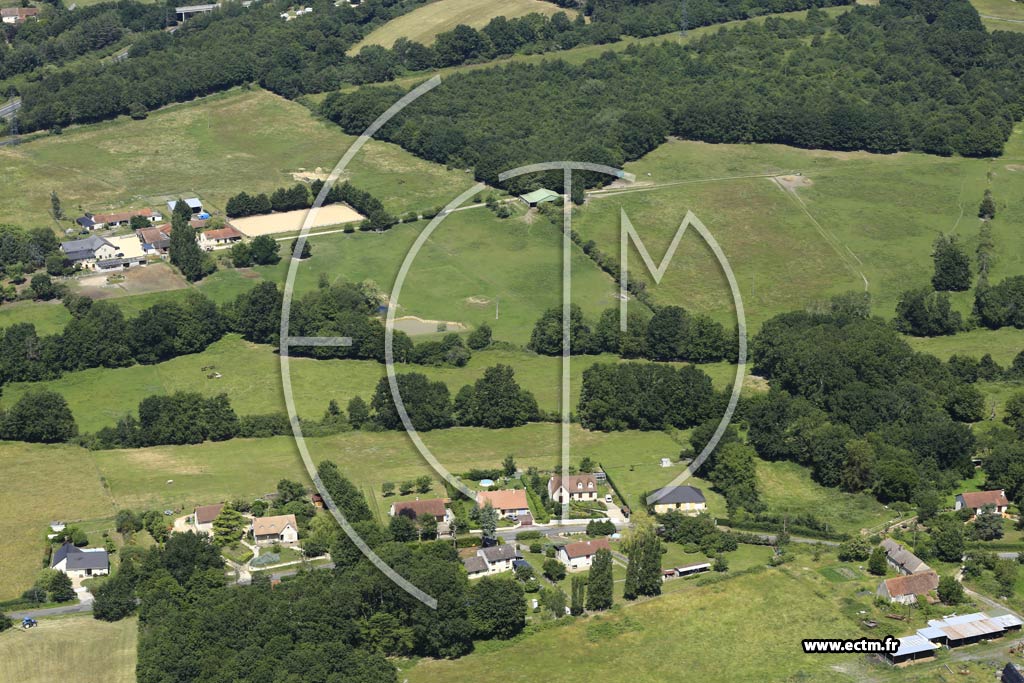 Photo arienne de Vierzon (Le Village au Piquet)