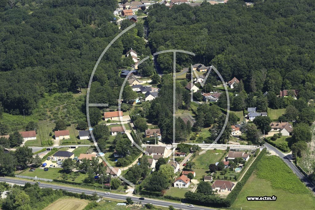 Photo arienne de Vignoux-sur-Barangeon (Le Carroir des Forges)