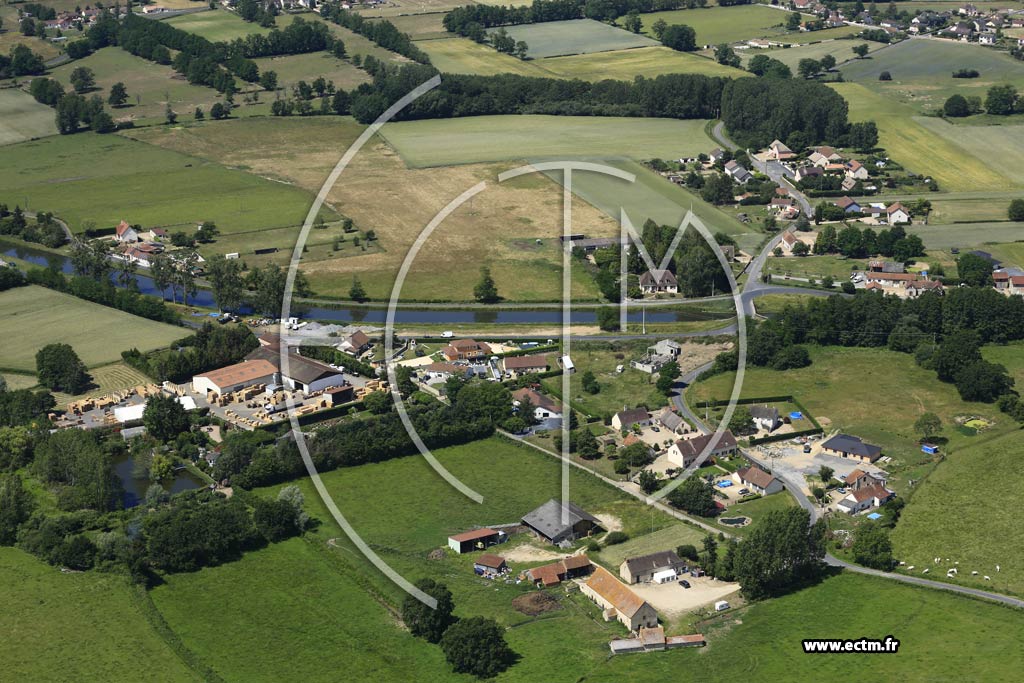 Photo arienne de Chassenard (Les Bretons)