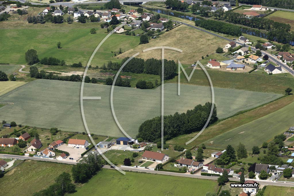 Photo arienne de Molinet (Les Varennes de la Broche)