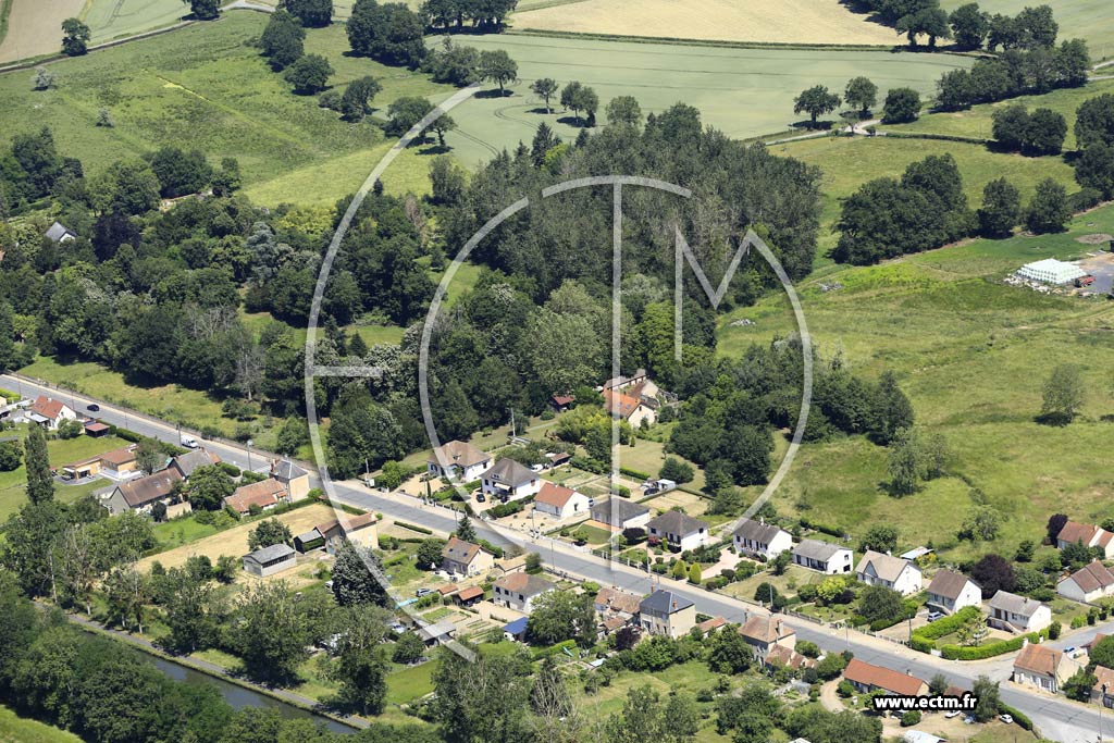 Photo arienne de Pierrefitte-sur-Loire (La Grande Croix)