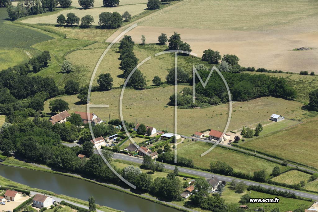Photo arienne de Pierrefitte-sur-Loire (La Paillie)