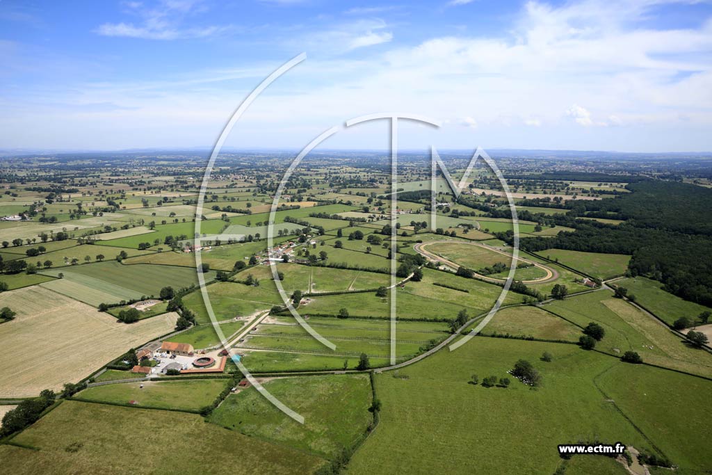 Photo arienne de Varenne-Saint-Germain (La Terre de Bouteloup)
