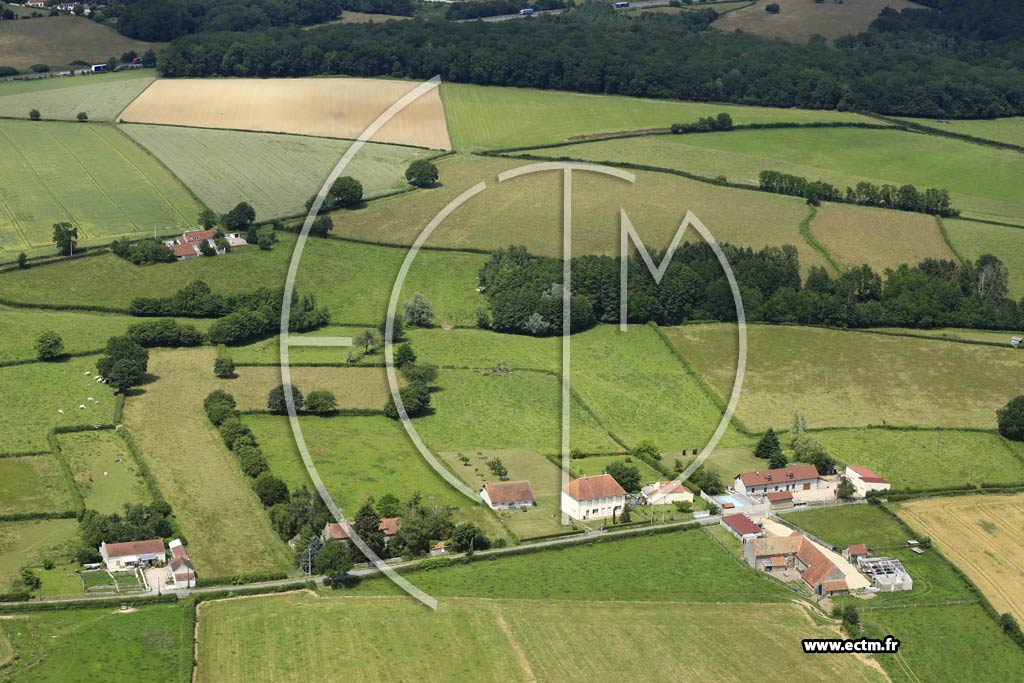 Photo arienne de Ciry-le-Noble (Le Devant)