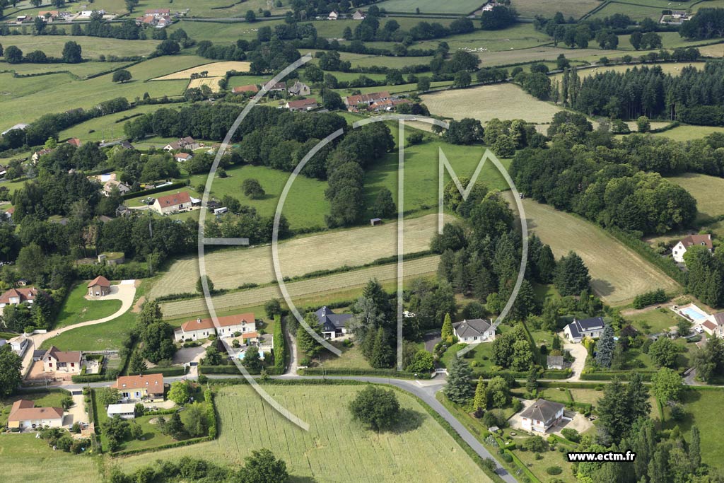 Photo arienne de Saint-Romain-sous-Gourdon (Les Champs de Verne)