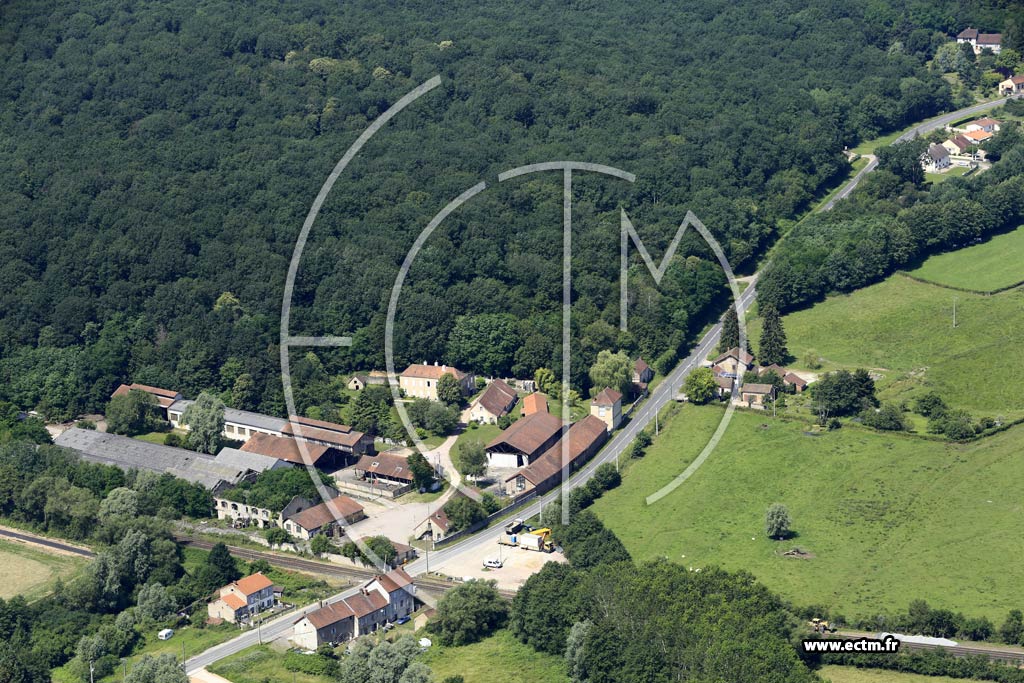 Photo arienne de Perreuil (Les Forges de Perreuil)