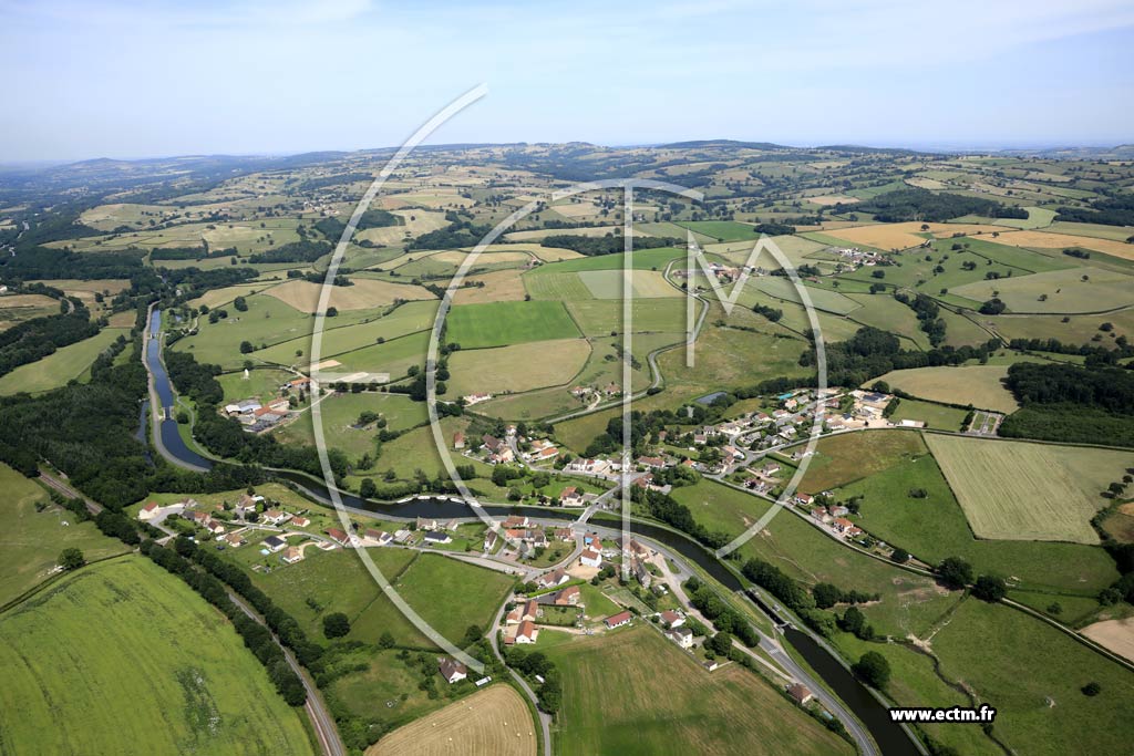 Photo arienne de Saint-Julien-sur-Dheune
