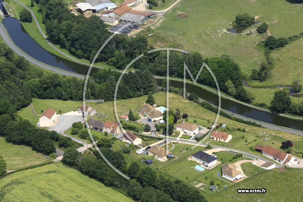 Photo arienne de Saint-Julien-sur-Dheune