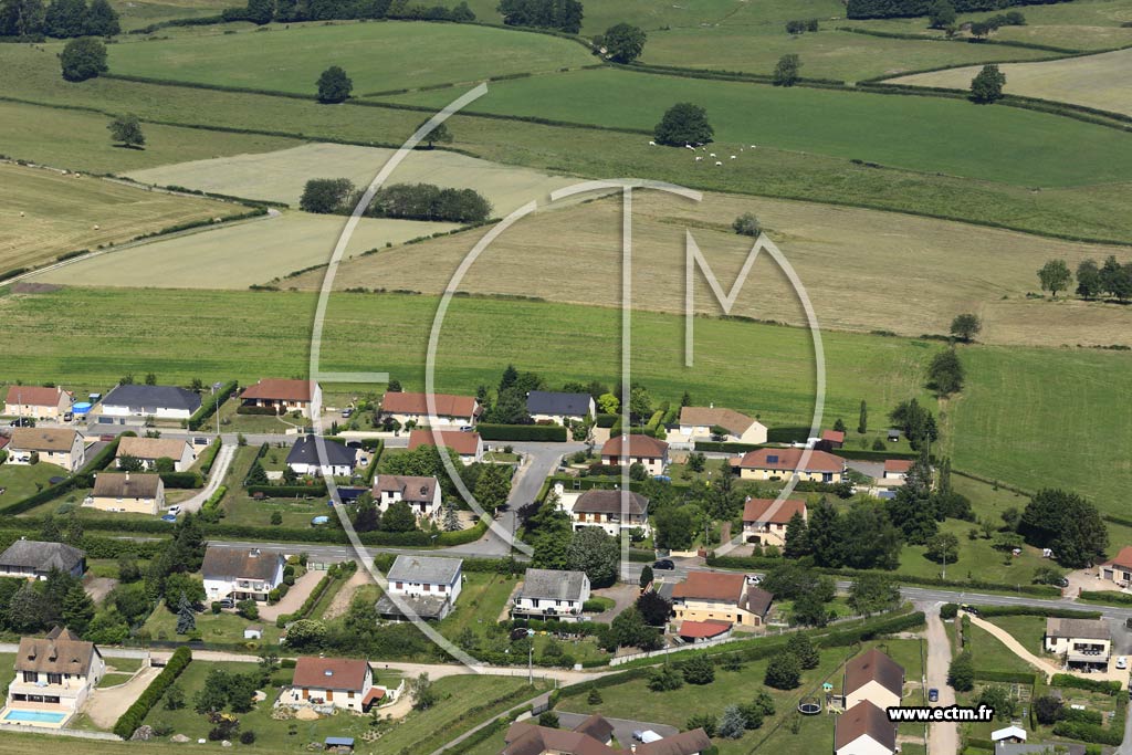 Photo arienne de Saint-Pierre-de-Varennes (Les Hauts de Chgnot)