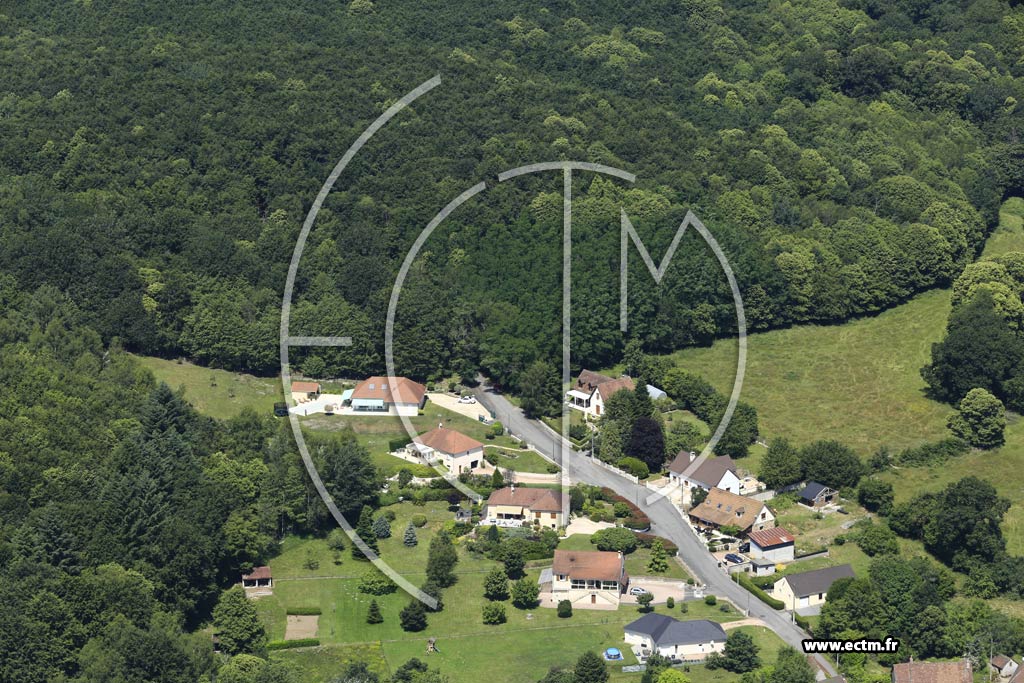 Photo arienne de Saint-Sernin-du-Bois (Les Morlots)